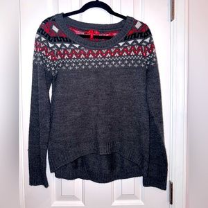 Red Camel winter hi-lo sweater, gray, red, black and white, cozy Size Large